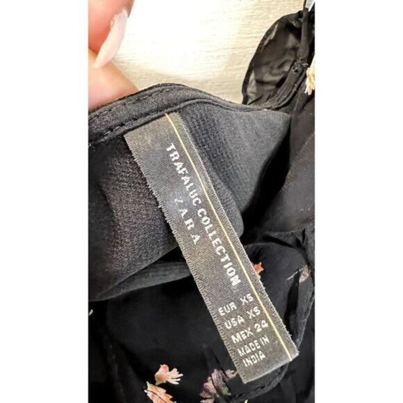 Trafaluc Collection Women's Floral Print Frilled‎ Sleeves Top - Picture 6 of 6